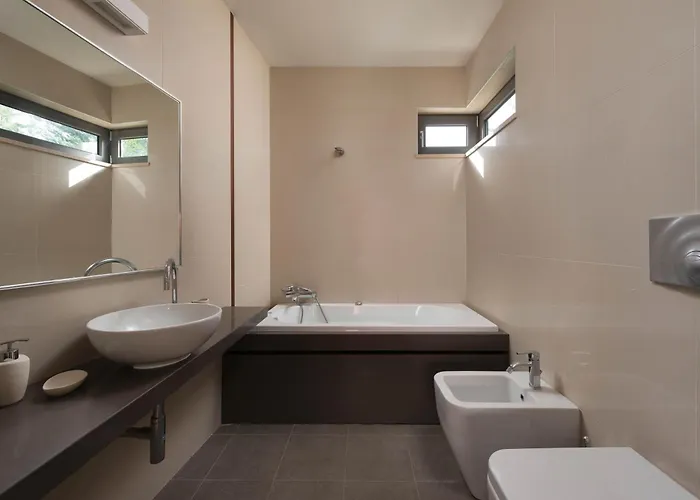 Almond * イキソス