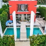Villa Almond