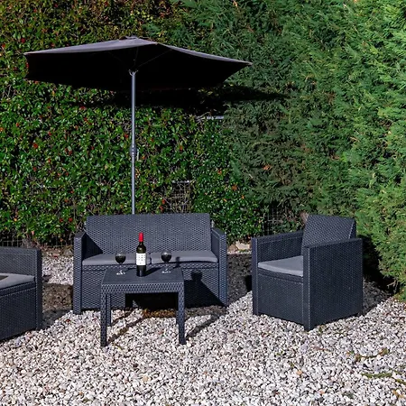 Almond Ixia (Rhodes)